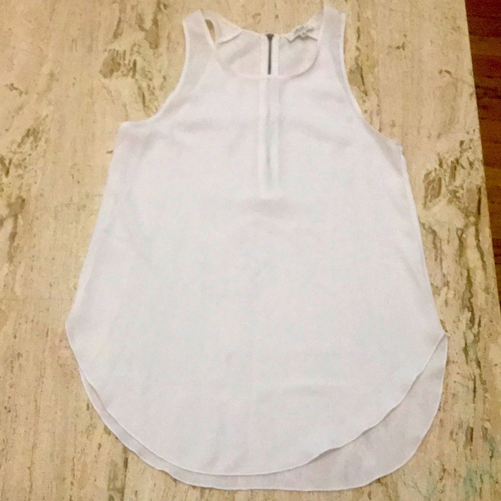 Gentle used Wilfred Blouse XXS.Sleeveless Zipper in the back and round neck.